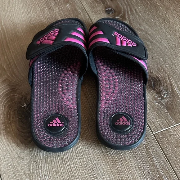Adidas Women’s Black and Pink Slide Sandals 6W - Picture 6 of 6